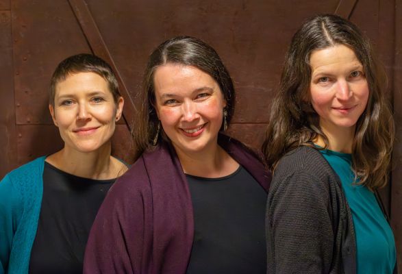 MALWA - Elena Schmidt-Arras, Sarah Kling und Lisa H&auml;rtter (v.l.n.r.)